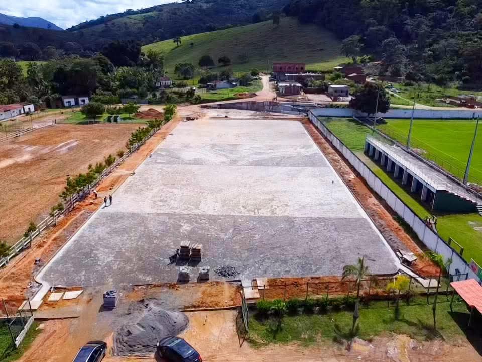 Centro de Eventos de Itagi: Um Novo Espaço para a Comunidade Centro de Eventos de Itagi: Um Novo Espaço para a Comunidade
