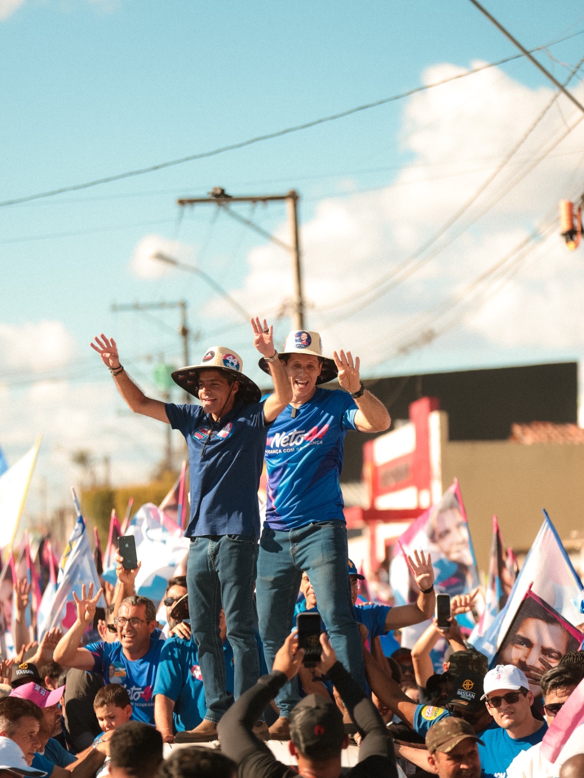 Jequié prepara encontro histórico na quinta-feira com Neto e Zé Cocá, consolidando o clima de vitória da campanha eleitoral Jequié prepara encontro histórico na quinta-feira com Neto e Zé Cocá, consolidando o clima de vitória da campanha eleitoral