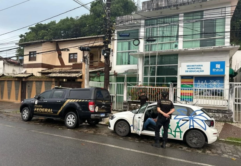 PF EM ILHÉUS: Suspeita de fraude de R$ 15,5 milhões na merenda escolar
