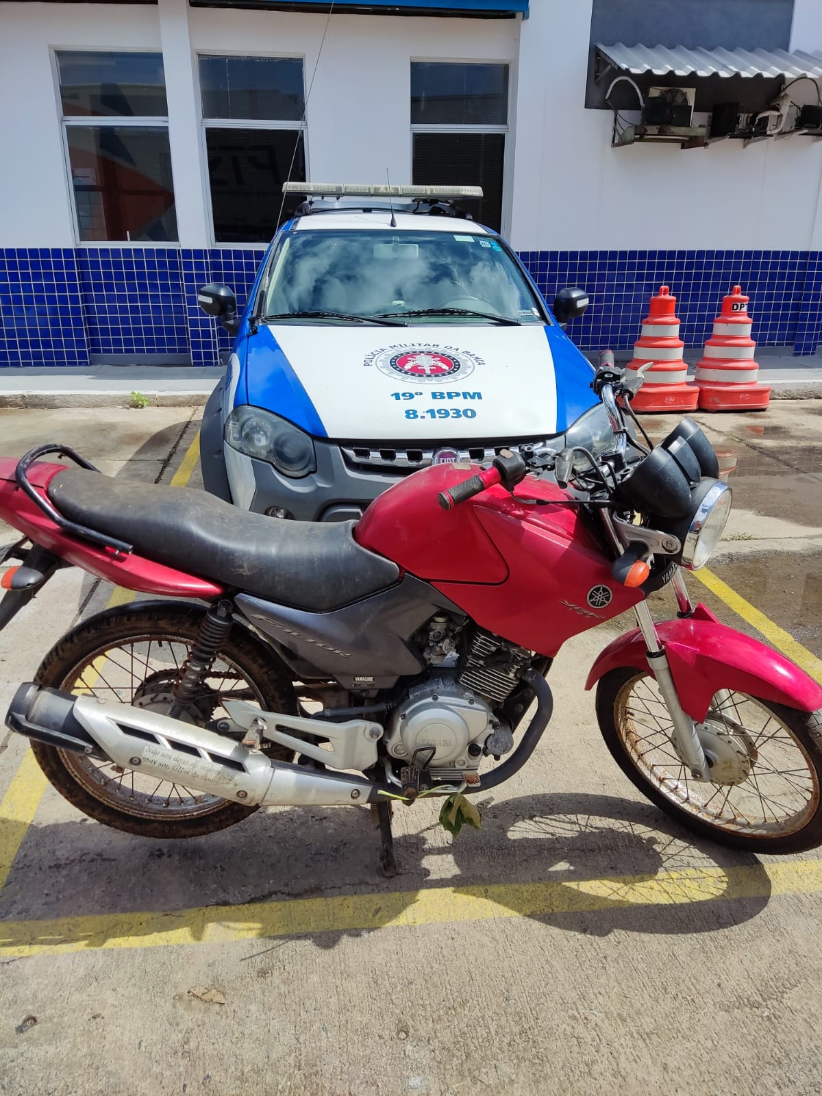 Polícia Militar encontra moto roubada na Manga de Elza
