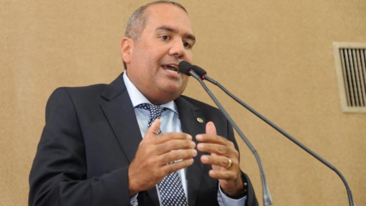 A insegurança na Bahia só aumenta, diz Sandro Régis sobre números de ataques a banco