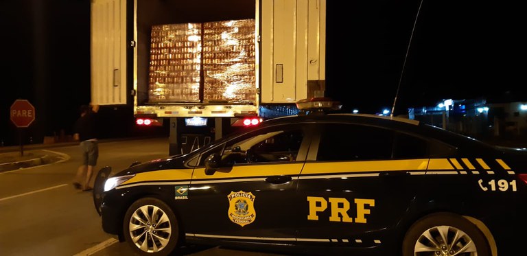 Quase 80 mil litros de cerveja transportados irregularmente foram apreendidos pela PRF em Jequié Quase 80 mil litros de cerveja transportados irregularmente foram apreendidos pela PRF em Jequié