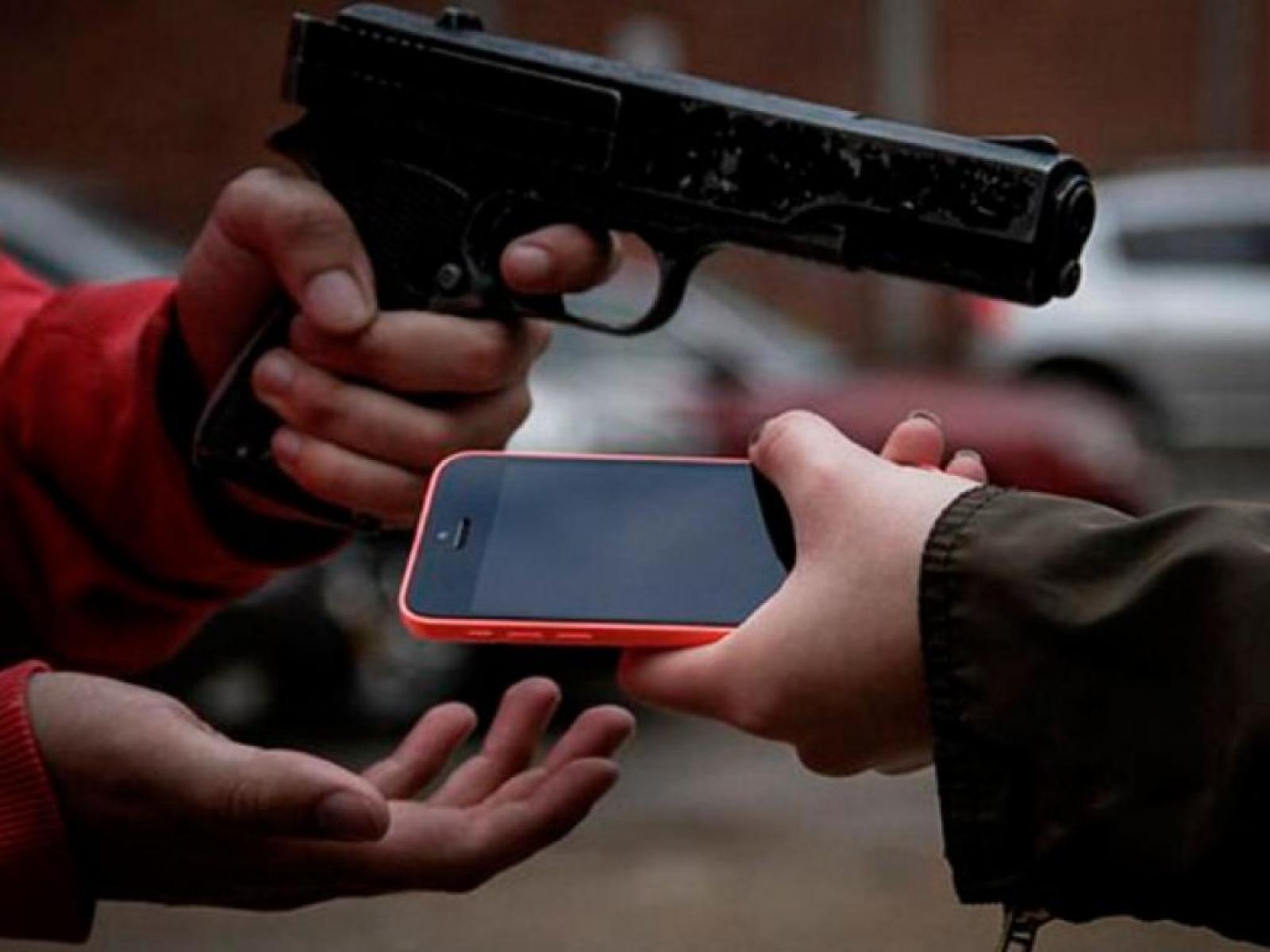 Polícia Militar registrou 6 roubos a celulares em Jequié Polícia Militar registrou 6 roubos a celulares em Jequié